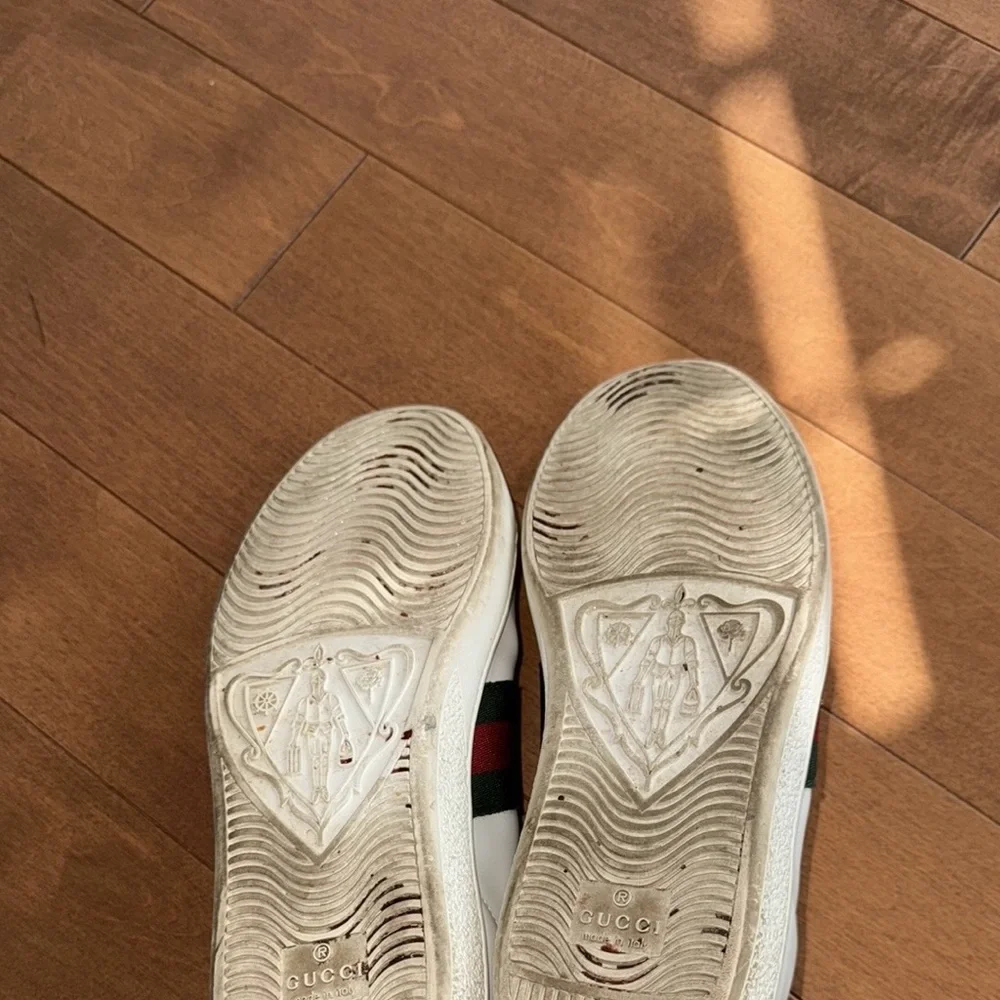 ❤️❤️Gucci Ace sneakers- size 7. Offers welcomed!!!!!❤️❤️ - Picture 9 of 14
